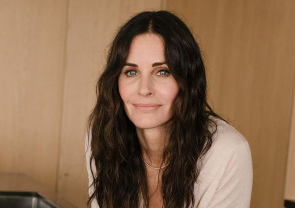 Μετανιώνει για τις επεμβάσεις και η Κόρτνεϊ Κοξ – «Οι ενέσεις με έκαναν να φαίνομαι περίεργη»