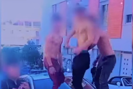 Λαμία: Νεαροί στο καπό περιπολικού – Αναζητούνται από την ΕΛ.ΑΣ