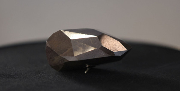 «Enigma»: Το μεγαλύτερο φυσικό μαύρο διαμάντι στον κόσμο