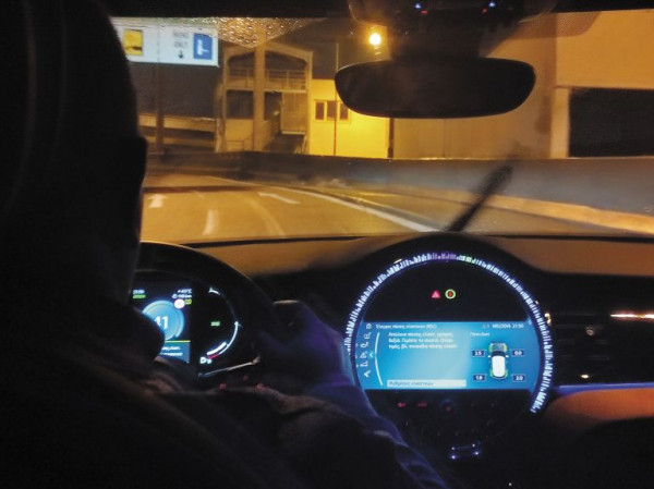 Πώς οδήγησα για 100 χλμ. στην Εθνική με κλαταρισμένο ελαστικό