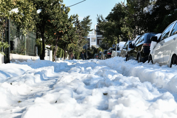 Καιρός: Χιόνια ξανά σε Αττική και Θεσσαλονίκη – Βοριάδες έως… 10 μποφόρ