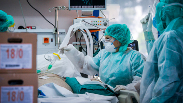 EODY: 80 COVID-19 deaths, over 18,000 new infections in the last 24 hours, 470 intubated