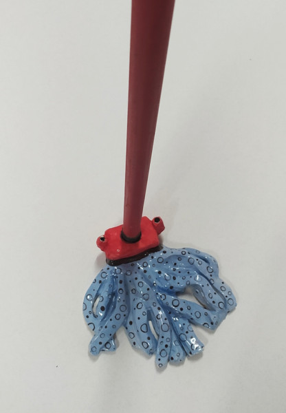 BASIC NEEDS: Μια έκθεση γλυπτικής σε ένα μίνι σούπερ μάρκετ στην Κυψέλη