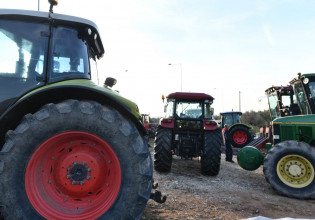 Αγρότες: Τίτλοι τέλους για τα μπλόκα – Αποσύρουν τα τρακτέρ το Σάββατο