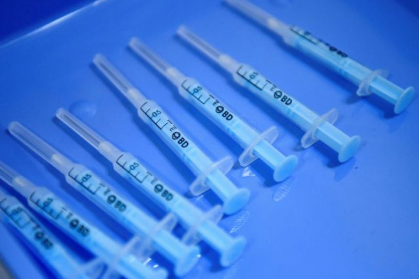 Κοροναϊός: Τα πρώτα αποτελέσματα για το εμβόλιο της Novavax στους εφήβους