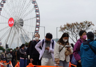 Κοροναϊός: Πλησιάζουμε σε ένα σημείο που οι περιορισμοί θα ανήκουν στο παρελθόν – Τι είπε ο Φάουτσι για την πορεία της πανδημίας