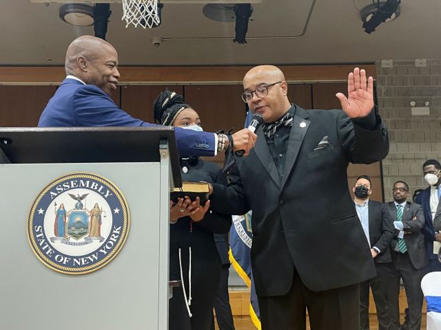 ΗΠΑ: Είχε εκτίσει ποινή για ανθρωποκτονία – Εξελέγη στη βουλή της Νέας Υόρκης