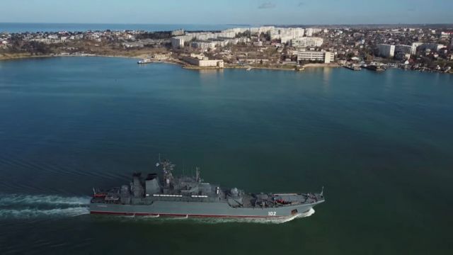 Ρωσία: Πάνω από 30 πολεμικά πλοία ξεκινήσαν γυμνάσια στην Κριμαία
