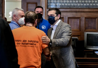 Τσίπρας: Ακρίβεια και επίθεση στα εργασιακά δικαιώματα προμηνύουν κοινωνική έκρηξη