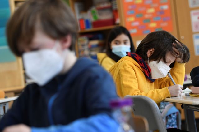 Τέλος η μάσκα στα σχολεία - Νέες οδηγίες του CDC