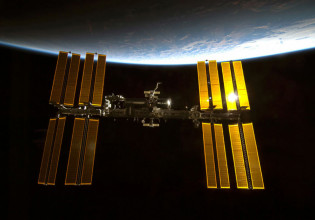 Πόλεμος στην Ουκρανία: Οι επιπτώσεις από το μπλοκάρισμα της συνεργασίας Δύσης – Ρωσίας στο… διάστημα