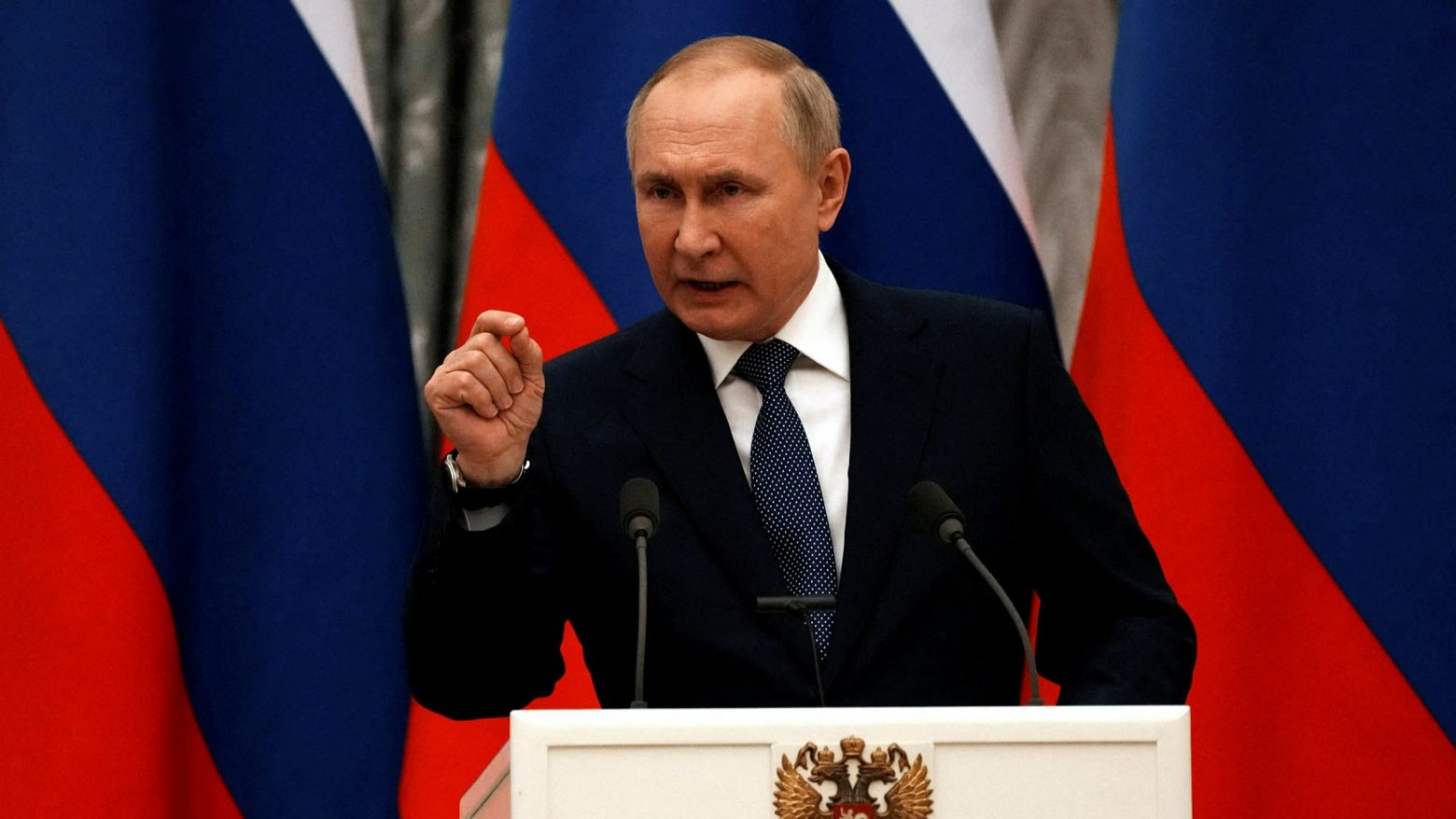 Editorial Ta Nea: Russia's isolation