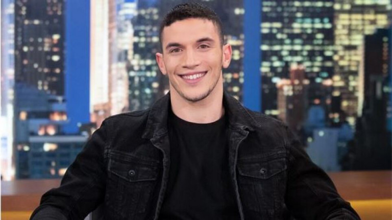 Συγκλονίζει ο Άγγελος Πεντάρης: Τεσσάρων μηνών διαγνώστηκα με εγκεφαλική παράλυση και τετραπληγία