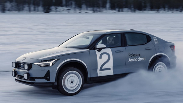 Polestar 2 Arctic Circle: Εκχιονιστικό…