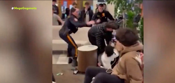 ΗΠΑ: Οργή για τη σύλληψη Αφροαμερικανού εφήβου μετά από καβγά με λευκό συνομήλικο