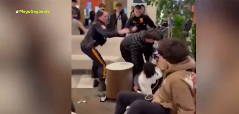 ΗΠΑ: Οργή για τη σύλληψη Αφροαμερικανού εφήβου μετά από καβγά με λευκό συνομήλικο