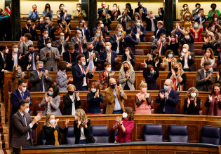 Ισπανία: Με μία μόλις ψήφο διαφορά εγκρίθηκε η νέα εργασιακή μεταρρύθμιση