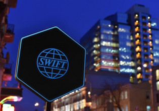 Ρωσία: Ζήτημα ημερών ο αποκλεισμός της από το SWIFT – Υπέρ και η Ελλάδα