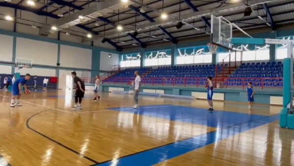 Ο Βασίλης Σπανούλης παίζει πάλι μπάσκετ – Και δίνει οδηγίες (vid)
