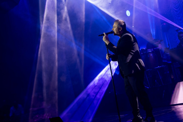 Αντώνης Ρέμος: Επιστρέφει στο NOX μετά τη χαλάρωση των μέτρων