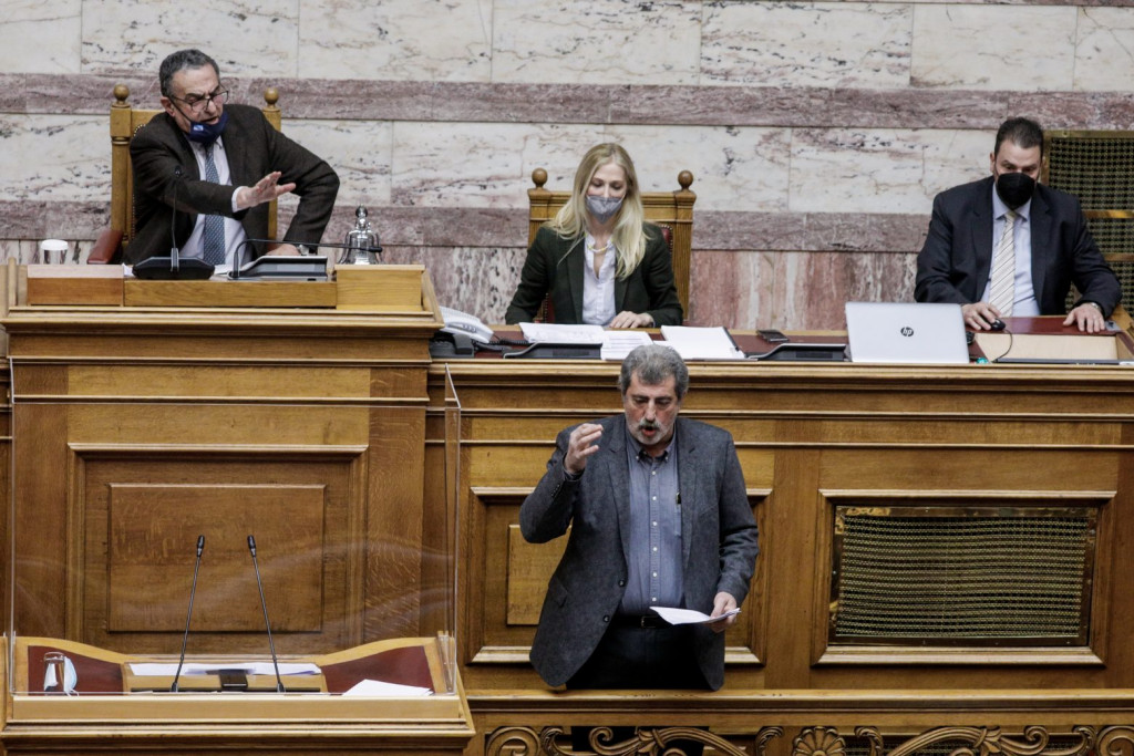 Τι κρύβει η στρατηγική της έντασης από την Κουμουνδούρου