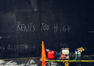 ΗΠΑ: Ενοίκια στα ύψη, χωρίς ορατό «ταβάνι»