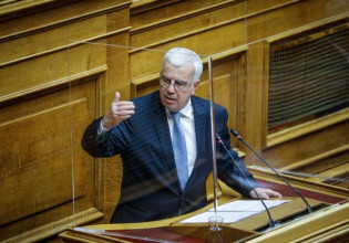 Βουλευτής ΝΔ: «Λεκές» το ζήτημα των νεκρών της πανδημίας, κάποιοι κάνουν την τρίχα, τριχιά