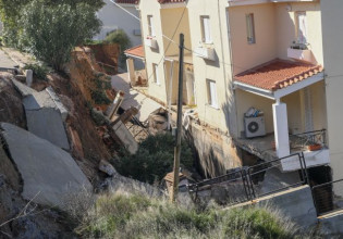 «Πέντε σπίτια κινδυνεύουν να βυθιστούν σήμερα» – SOS από τους κατοίκους του Νέου Βουτζά