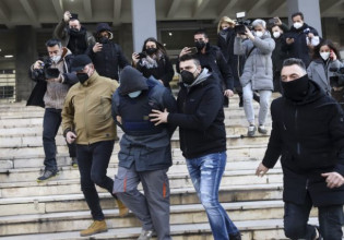 Δολοφονία Άλκη: Βρισιές και κατάρες κατά των συλληφθέντων στα δικαστήρια