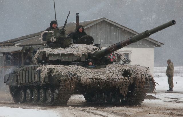 Ουκρανική Κρίση: Μπρα ντε φερ ΝΑΤΟ - Μόσχας για τα ρωσικά στρατεύματα