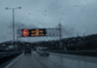 Κίνηση: «Έμφραγμα» στους δρόμους της Αθήνας – Πού υπάρχει μποτιλιάρισμα