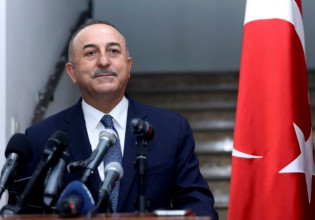 Τουρκία: Οργισμένη αντίδραση Τσαβούσογλου κατά Δένδια – «Δυσφήμηση της Τουρκίας υπό οποιαδήποτε συνθήκη»