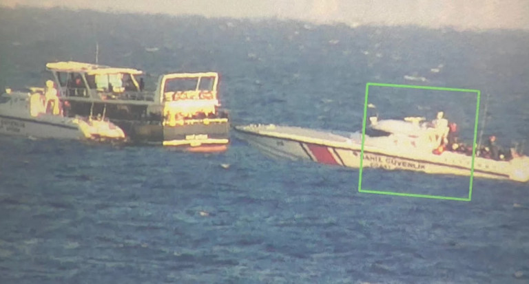 Λιμενικό: Ρυμουλκήθηκε στην Τουρκία σκάφος με 150 μετανάστες – Είχε προορισμό την Ικαρία