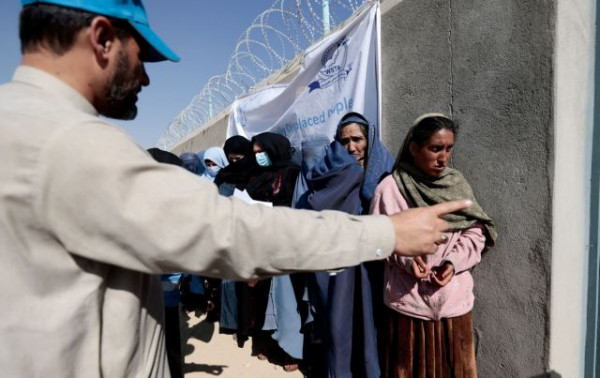 Αφγανιστάν: Οι Ταλιμπάν διατάζουν τις γυναίκες να καλύπτουν τα κεφάλια τους ακόμα και με κουβέρτες