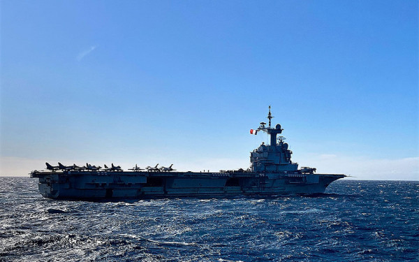 Στη Μεσόγειο το αεροπλανοφόρο «Σαρλ ντε Γκωλ»