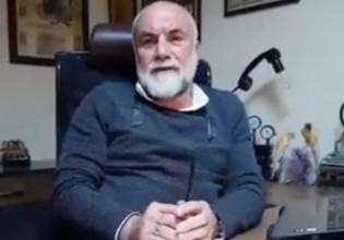 Τουρκία: Εκατοντάδες άνθρωποι στην κηδεία του δημοσιογράφου που δολοφονήθηκε