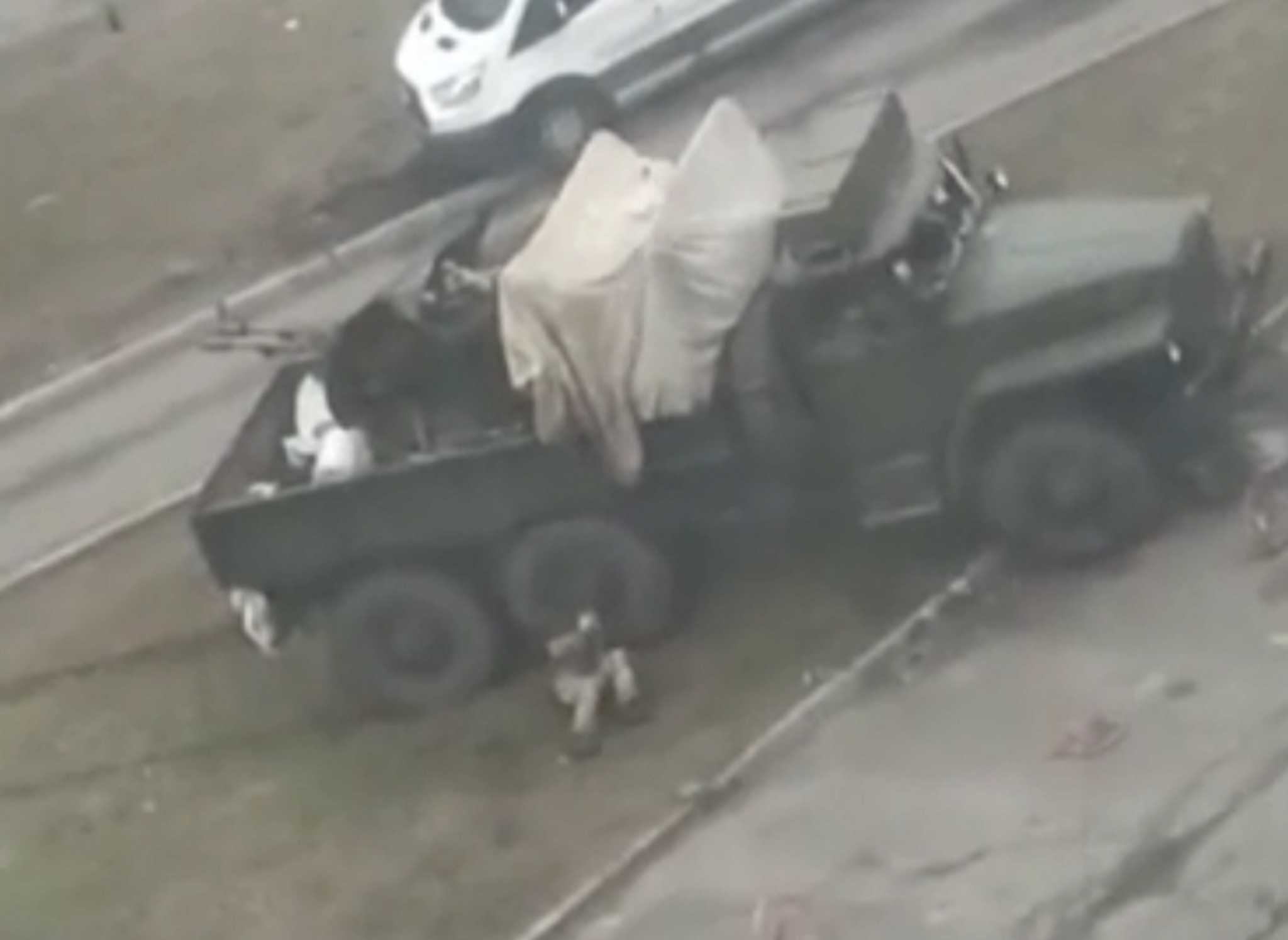Πόλεμος στην Ουκρανία: Ρώσοι σαμποτέρ εκτελούνται εν ψυχρώ από ουκρανικά πυρά [Σκληρές εικόνες]