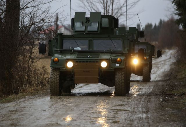 Πόλεμος στην Ουκρανία: Ταρακουνήθηκε η Ευρώπη και μπαίνει σε νέα εποχή - Εφοδιάζει το Κίεβο με όπλα