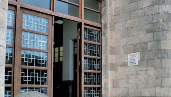 Ρόδος: Ιταλός απήγαγε και τραυμάτισε με τσεκούρι Αλβανό εξαιτίας μιας… μοτοσικλέτας