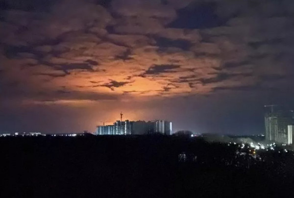 Πόλεμος στην Ουκρανία: Διερμηνέας ξεσπά σε κλάματα ενώ μεταδίδει την ομιλία Ζελένσκι