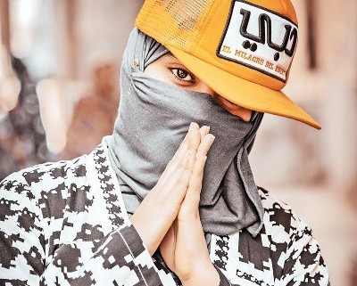 Eva B: Το αστέρι της ραπ του Πακιστάν – «Η μπούργκα μου δεν μπορεί να καλύψει το ταλέντο που έχω»