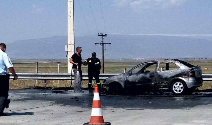 Φωκίδα: Ένας άνδρας κάηκε μέσα στο αυτοκίνητo όταν χτύπησε σε δέντρο