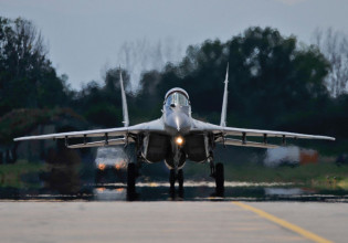 Ουκρανία: ΝΑΤΟ και ΕΕ στέλνουν όπλα και πολεμικά αεροπλάνα