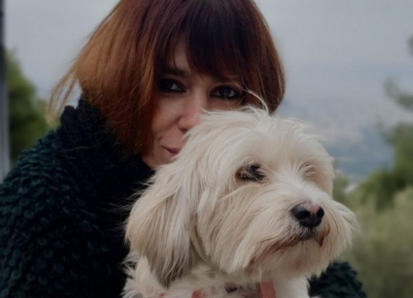 Μυρτώ Αλικάκη: Μας συστήνει την Άλις και στέλνει το δικό της μήνυμα για τη φιλοζωία