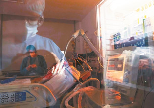 Κοροναϊός: Το παρασιτοκτόνο ιβερμεκτίνη ούτε «θαυματουργό» είναι ούτε αποτρέπει την επιδείνωση