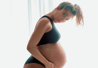 Αμαρυλλίς: Δημοσίευσε την πρώτη της φωτογραφία με το νεογέννητο