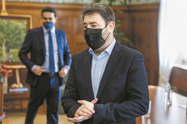 ΠΑΣΟΚ: Θέλουν αλλαγή γενιάς και στους ψηφοφόρους