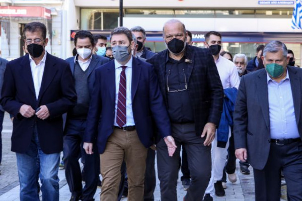 Ανδρουλάκης: Κατώτεροι των περιστάσεων Μπορέλ και Φον Ντερ Λάιεν – Η χώρα χρειάζεται σοσιαλδημοκρατική κυβέρνηση