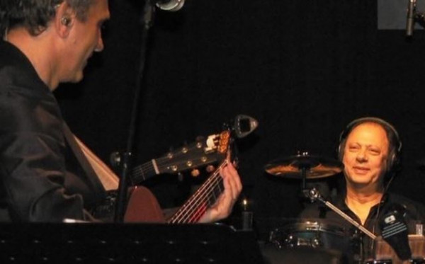 Γιώργος Νταλάρας: «Φεύγεις τόσο γρήγορα… Στο καλό, Νικόλα μου!»