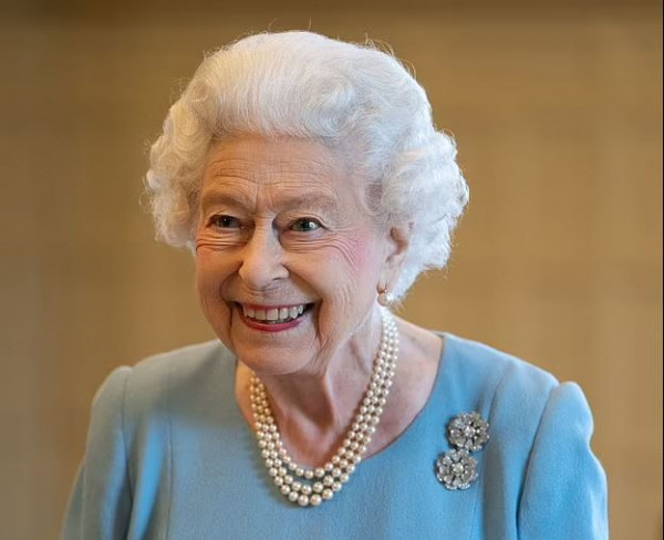 Βασίλισσα Ελισάβετ: Ανησυχία για την υγεία της μετά την ανακοίνωση ότι βρέθηκε θετική στον κοροναϊό